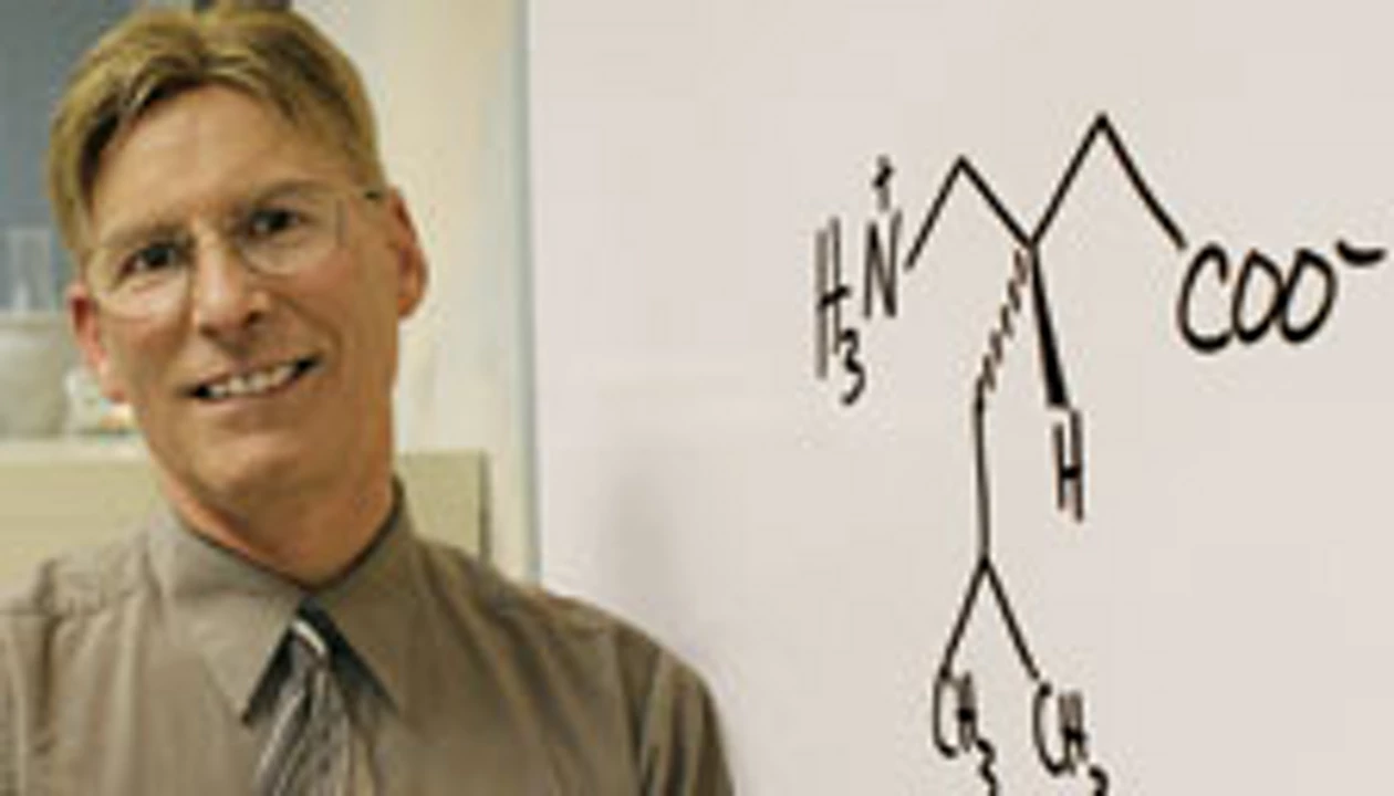 Chemist Helps Fund New Research Center
