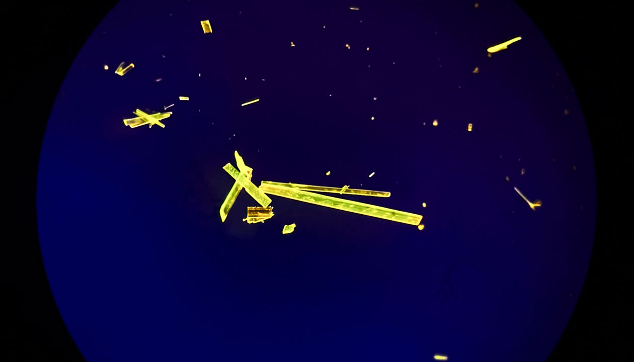Chemistry in Pictures: The tiniest glow sticks