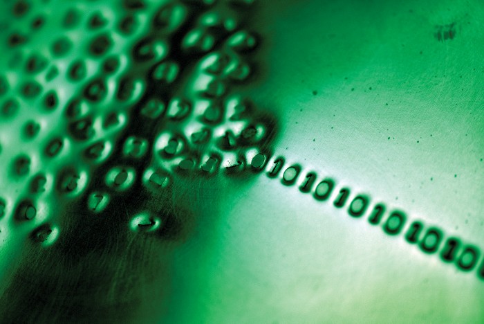 Researchers use electrochemistry to read data stored in molecules