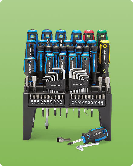 Magasinez des outils à main.