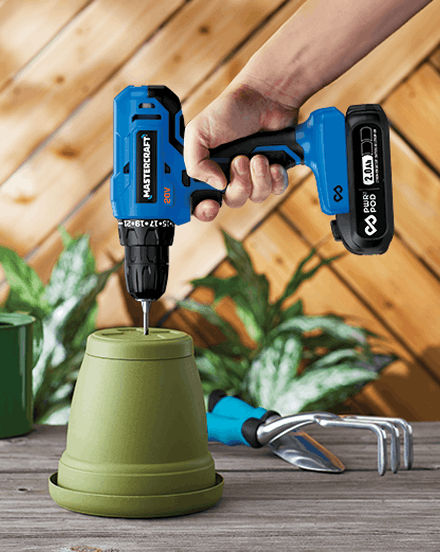 Magasinez des outils électriques.