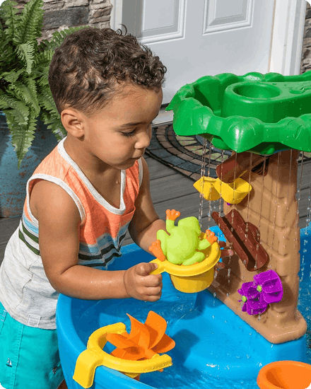 Magasinez des jouets d'eau et de sable.