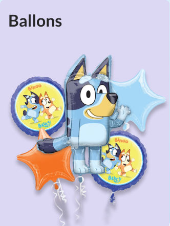 Des ballons à thème de Bluey entourés de ballons orange et bleus en forme d’étoiles.