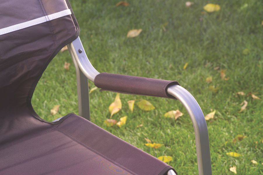 deck chair with table