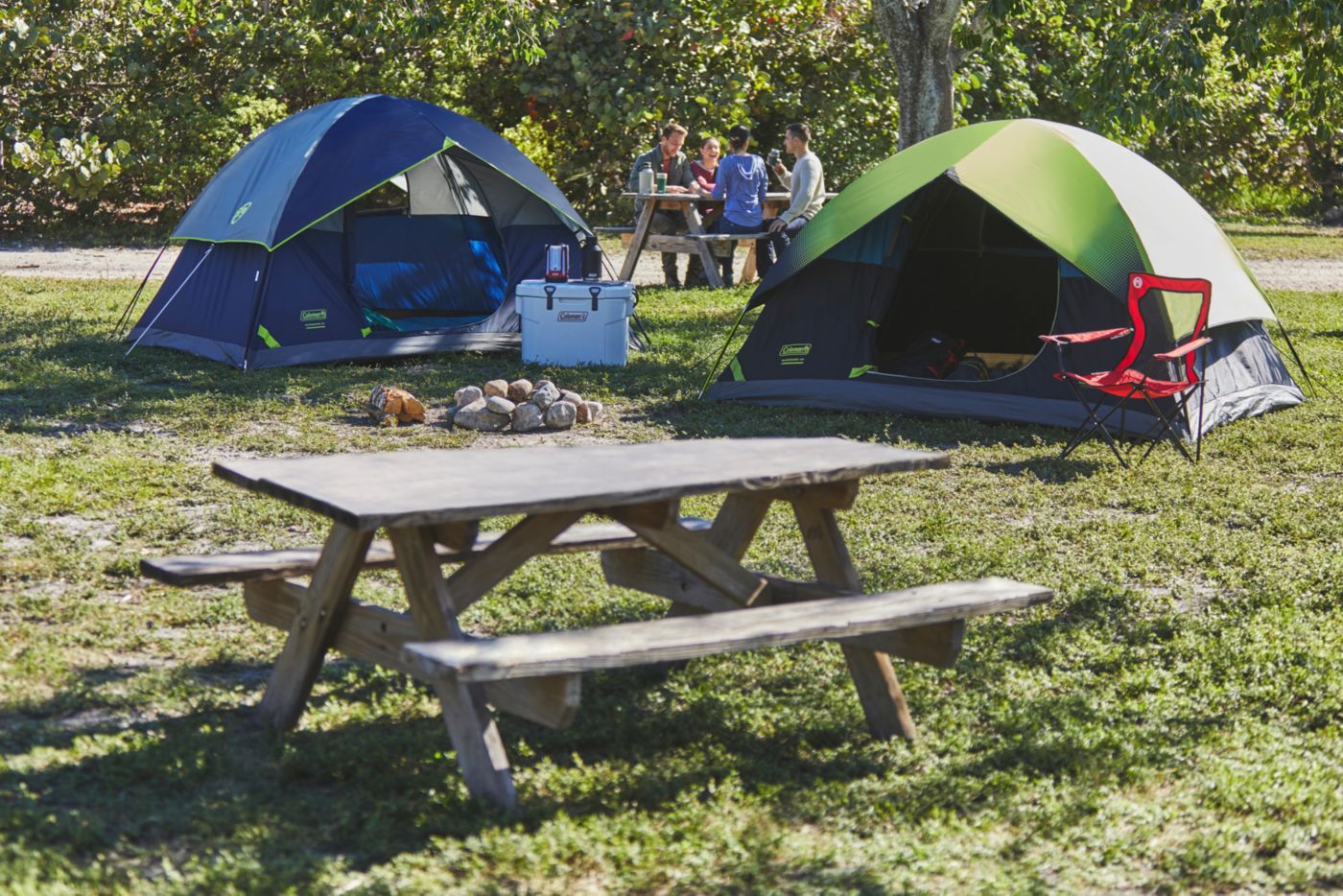 coleman sundome dark room tent