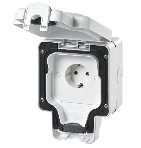 hbt-electrical-masterseal-plus-16-a-socket-outlet-primaryimage.JPG