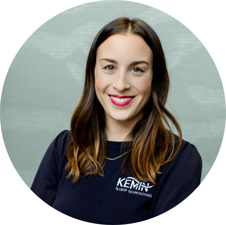 Tatiana headshot circle