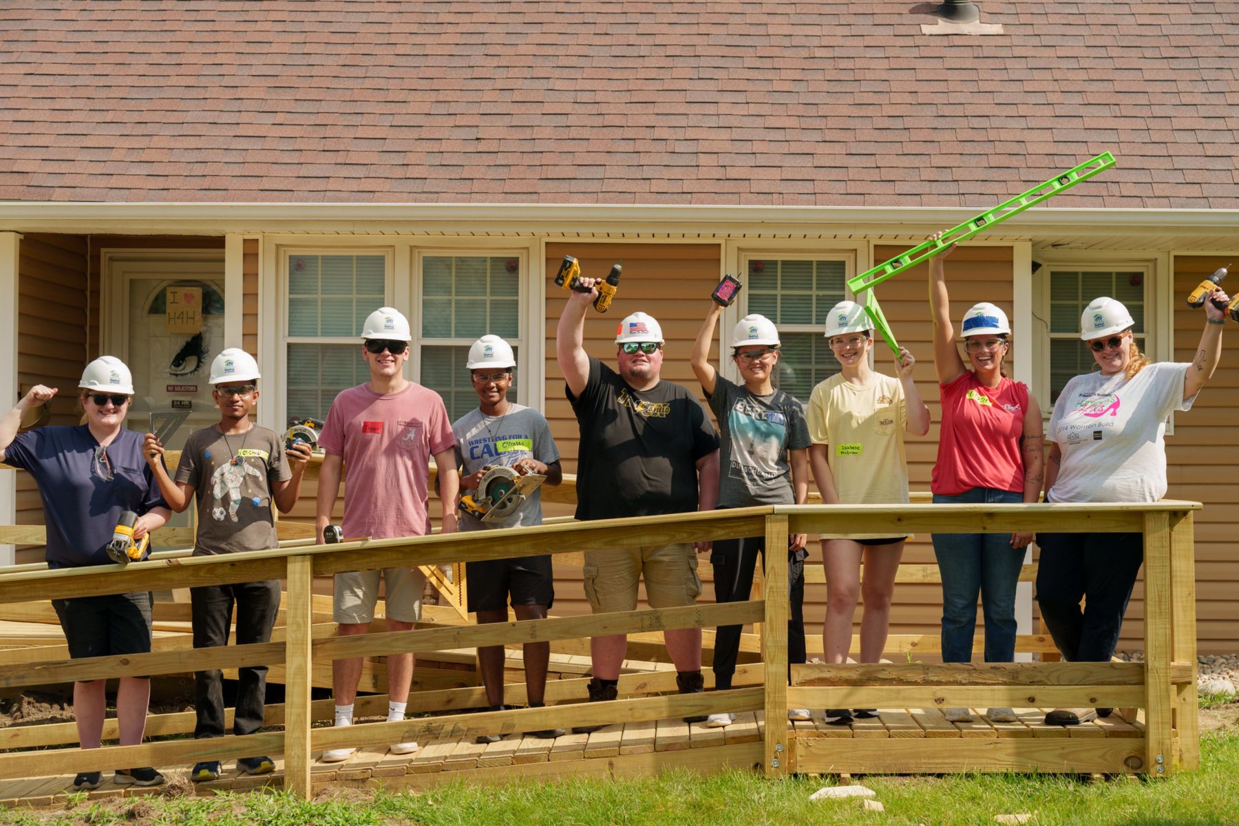 Interns at Habitat for Humanity