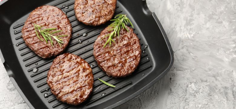 Grilled beef patties with rosemary extract