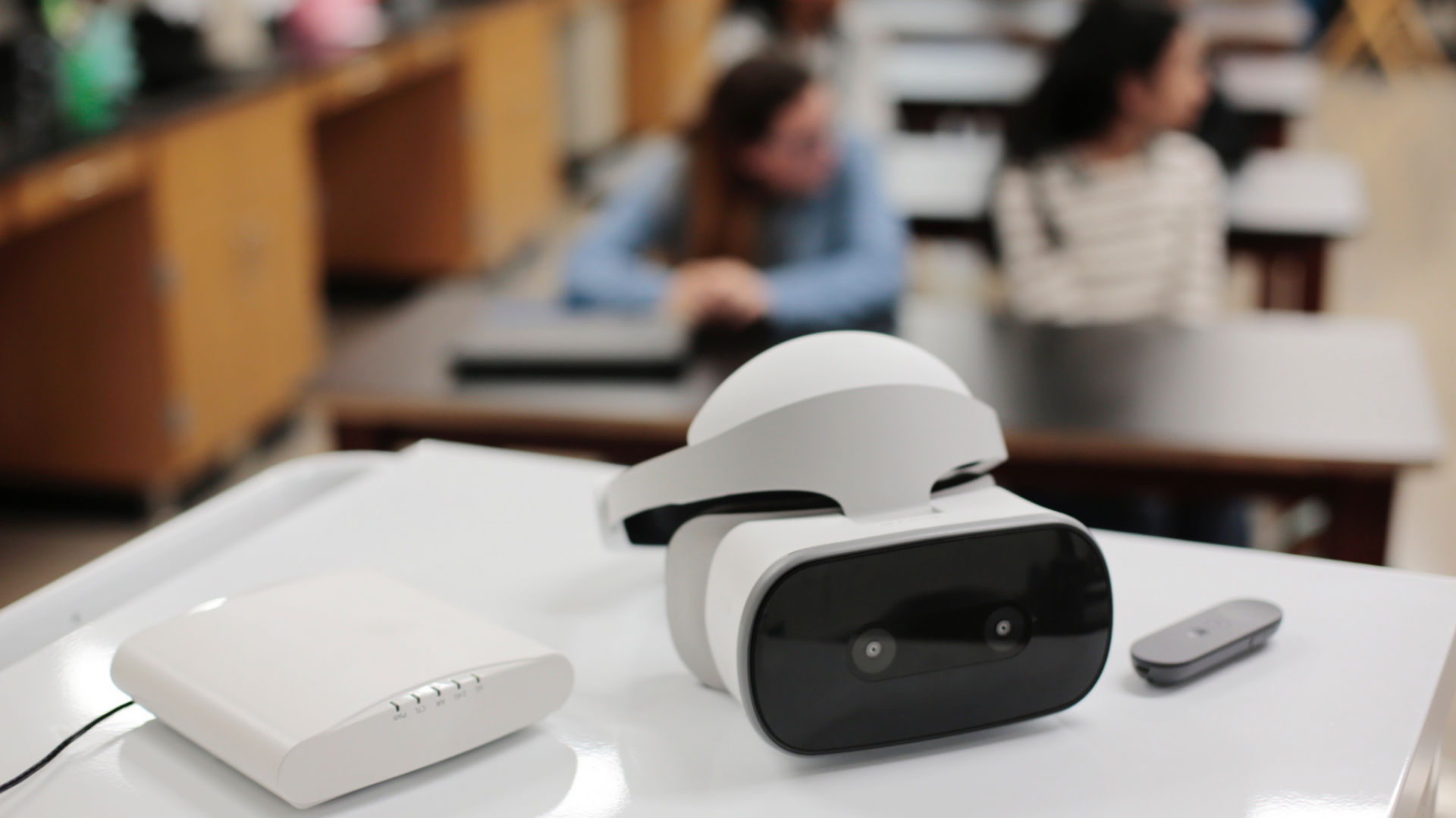 VR Center Headset