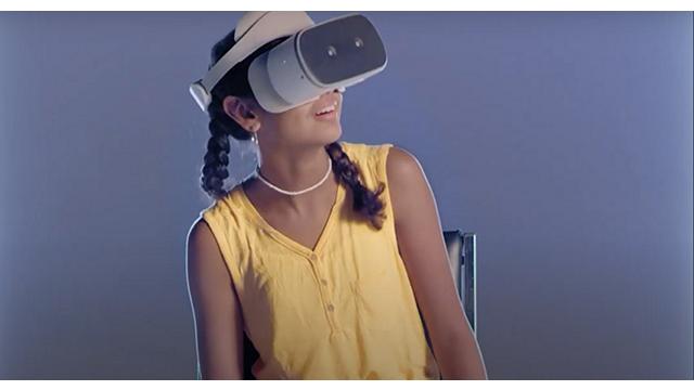 Lenovo Foundation girl with VR headset