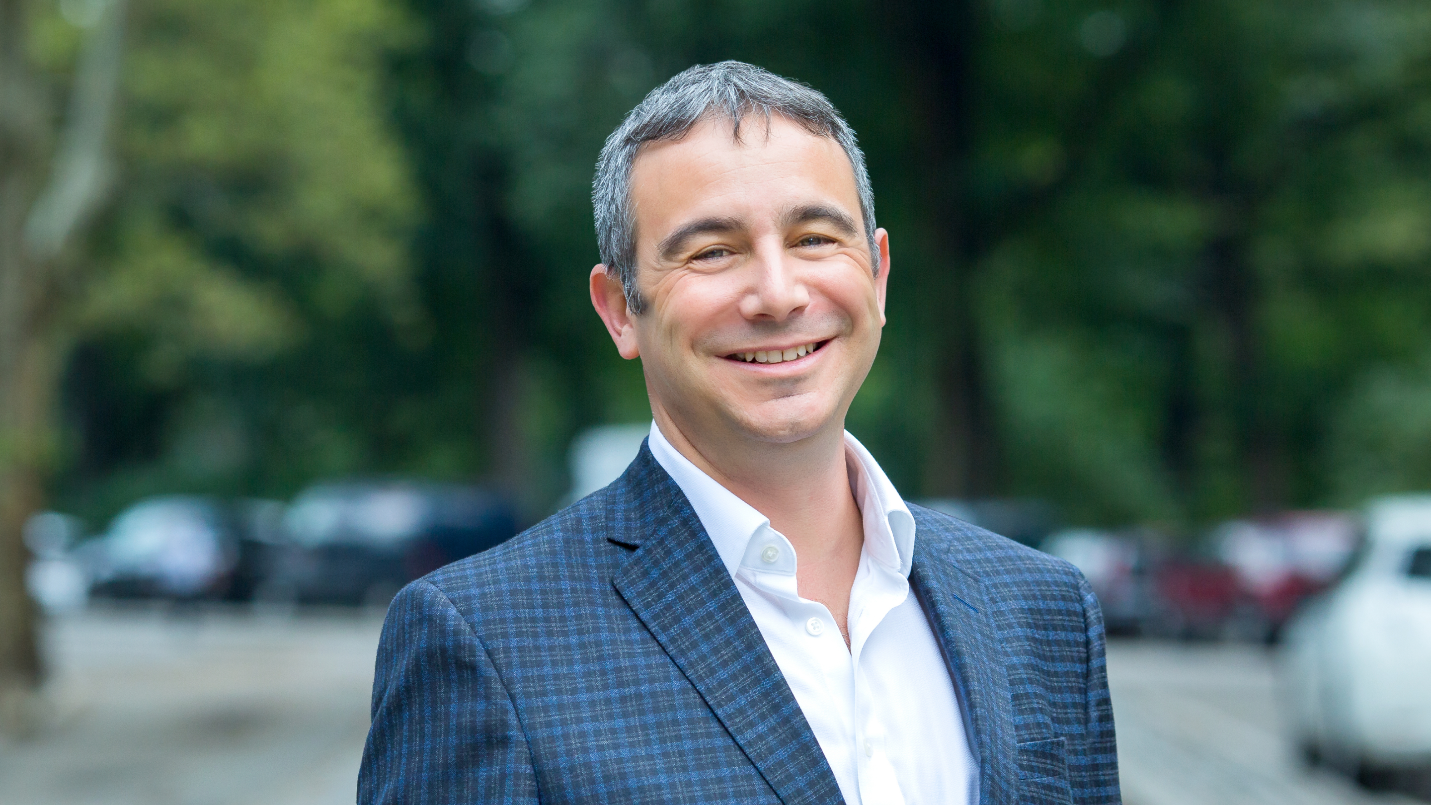 dave mayer headshot