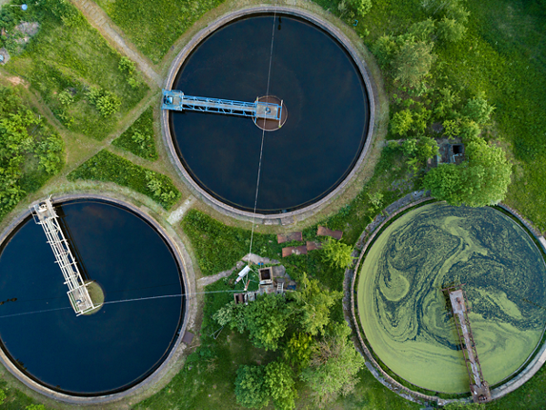 Arial photograph of water damns 