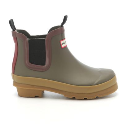 chelsea boots gum sole