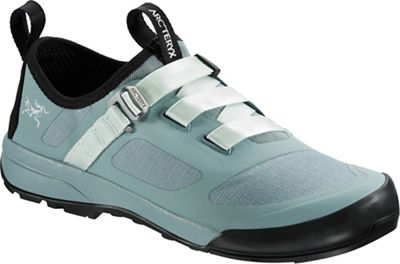 arcteryx womens hiking shoes