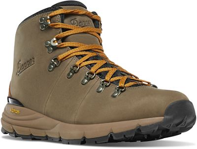 Danner Men's Mountain 600 Full Grain 4.5IN Boot - 9D, Chocolate Chip /  Golden Oak