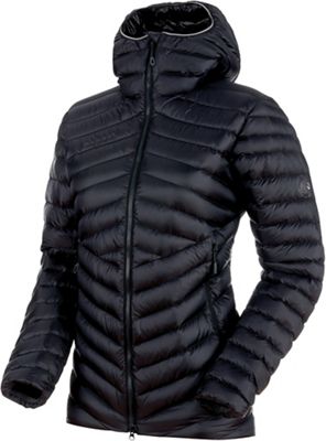 mammut women's broad peak in hooded jacket