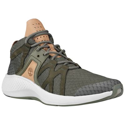 men's flyroam go chukka sneakers