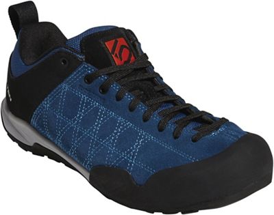 discount hiking shoes