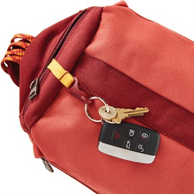 chaco sling pack
