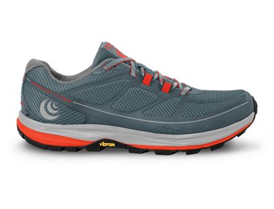 topo running shoes