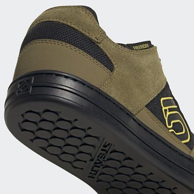 Hazy Yellow / Wild Moss / Core Black