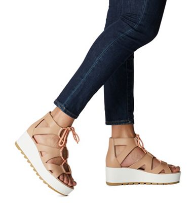 Honest Beige / Gum 17