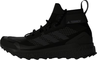 Core Black / Carbon / Core Black