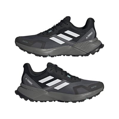 Core Black / Crystal White / Mint Ton