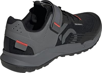 Core Black / Grey Three / Red