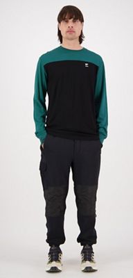 Evergreen / Black
