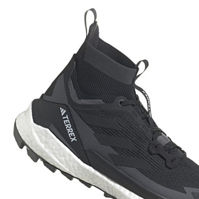 Core Black / Core Black / Grey Six