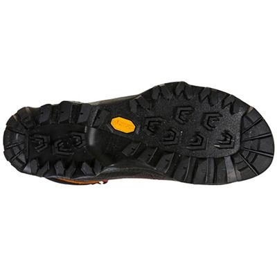 Carbon / Saffron