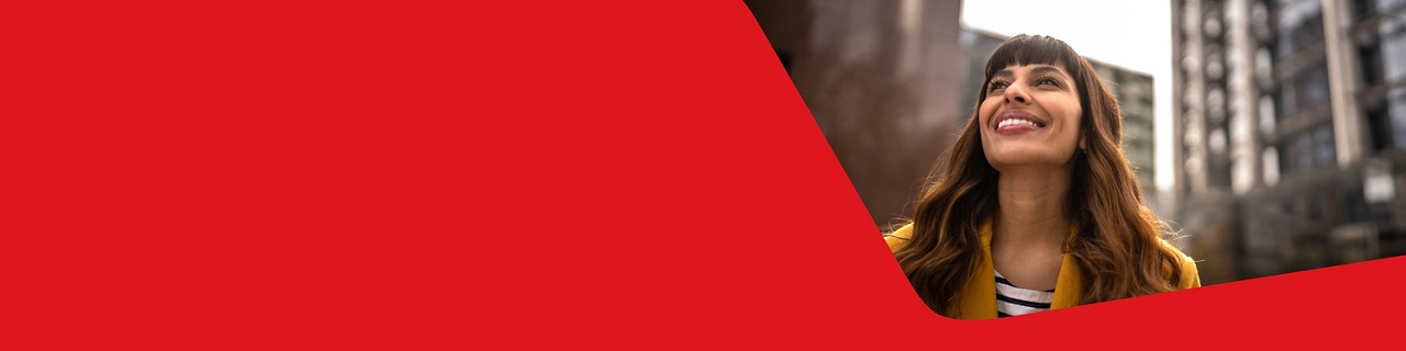 Photo of a smiling entrepreneur who chose a National Bank foreign currency account 