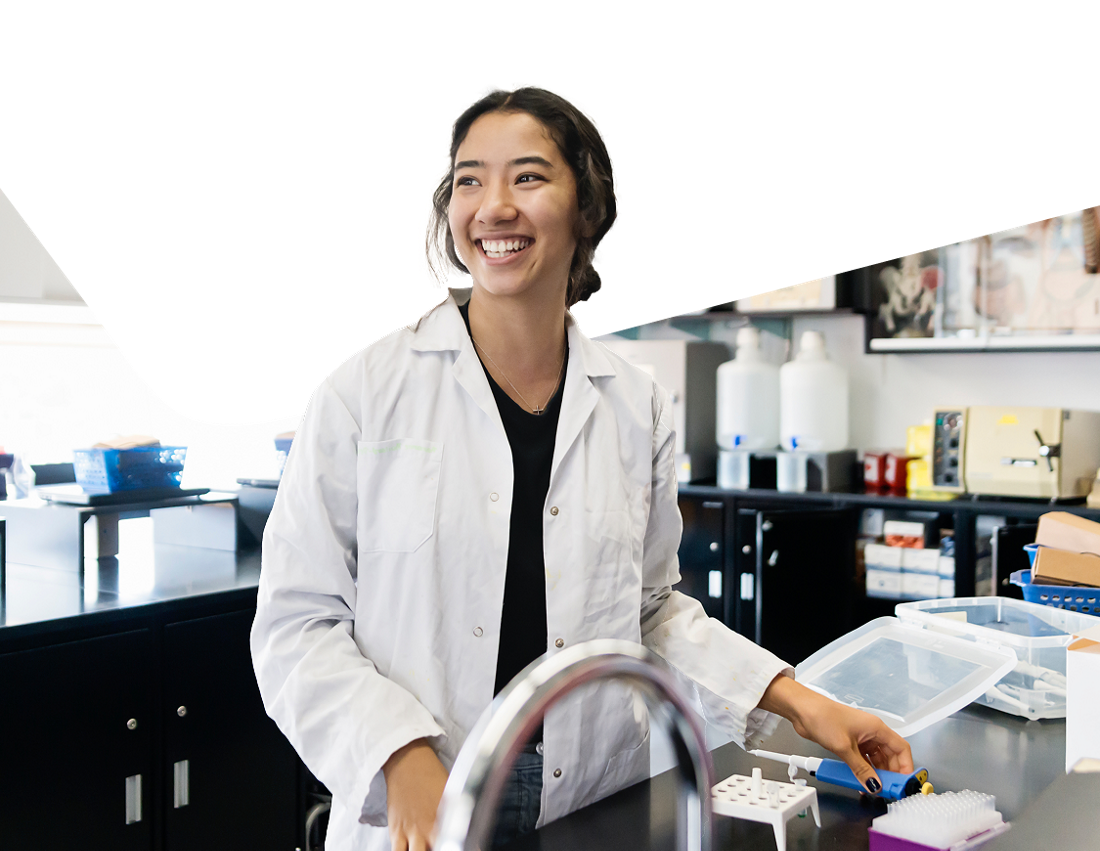 Photo of a healthcare or life sciences businessowner enjoying National Bank’s financial services 