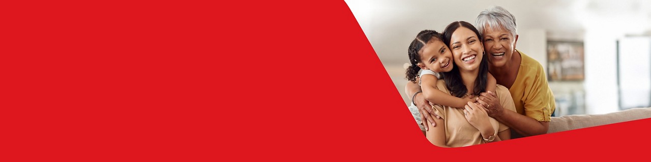 Photo d’une famille heureuse de pouvoir profiter des solutions pour les syndicats de copropriété de la Banque Nationale 