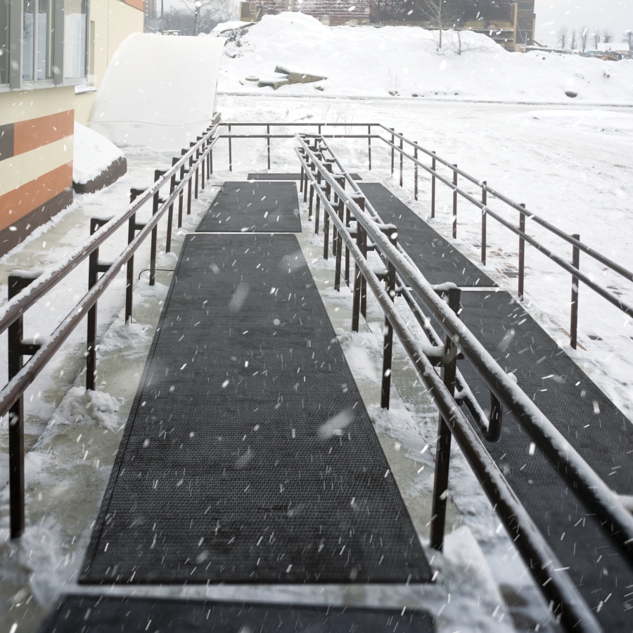 Electric Snow-Melting Walkway Mat: HeatTrak® - FLM686 - New Pig
