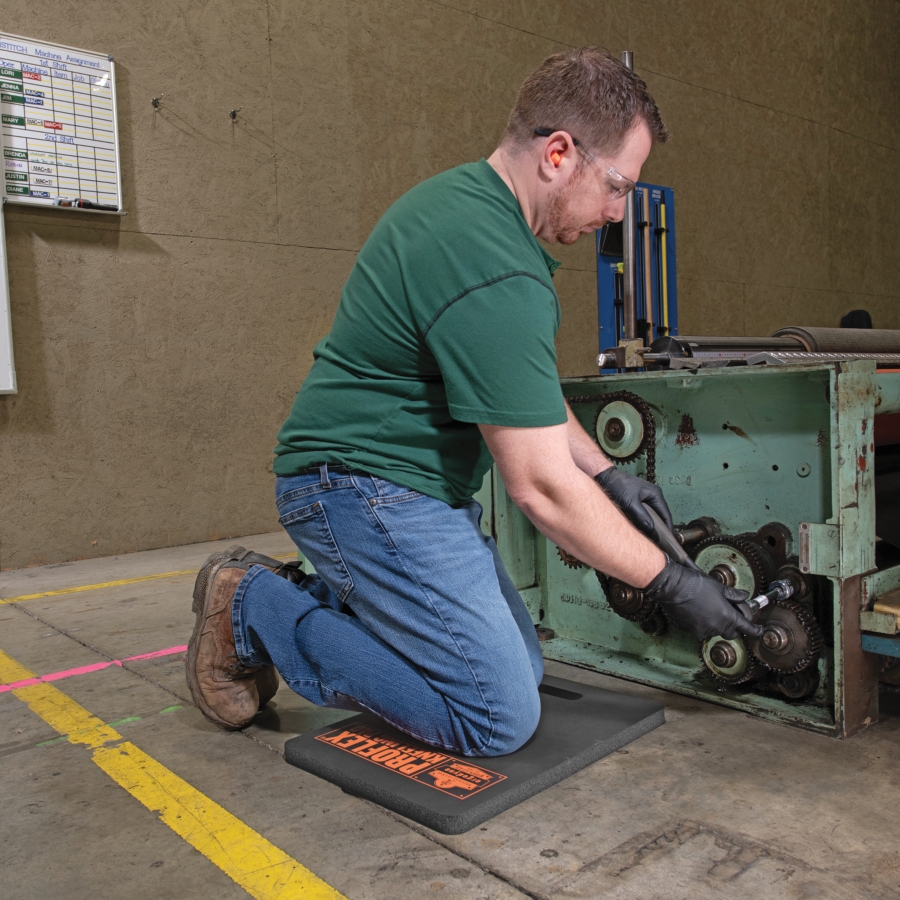 Kneeling Mat with Closed-Cell Foam: Ergodyne® - FLM960 - New Pig