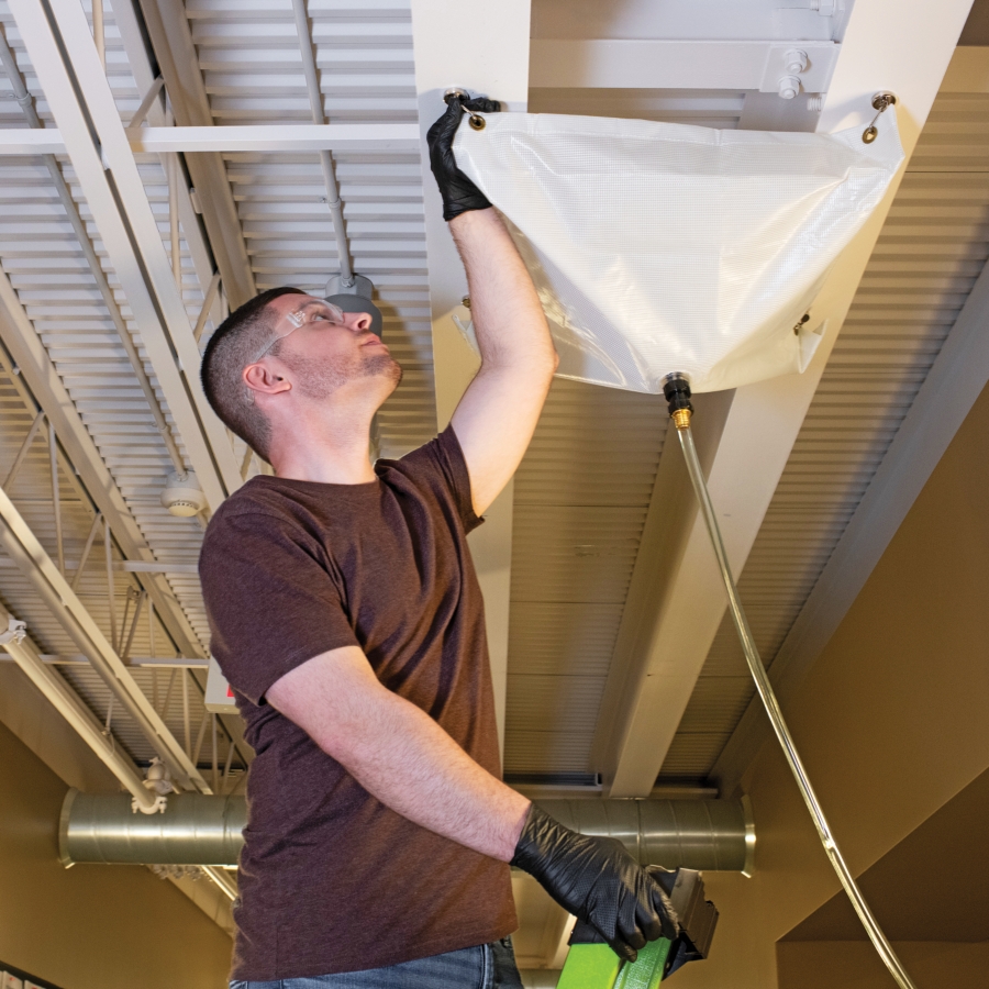 Magnetic Leak Diverter to Quickly Divert Water - TLS1120 - New Pig