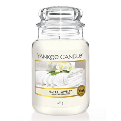 Fluffy Towels&trade; Candle
