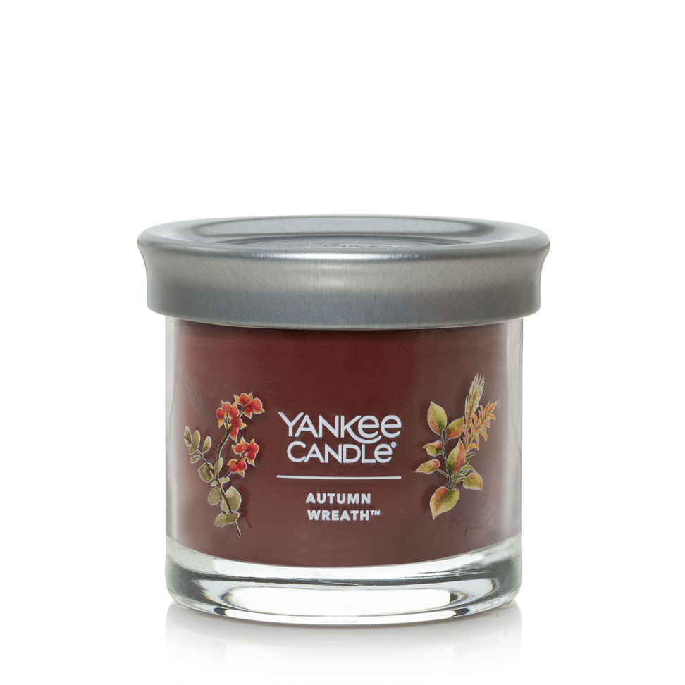 signature autumn wreath small tumbler candle with lid on top