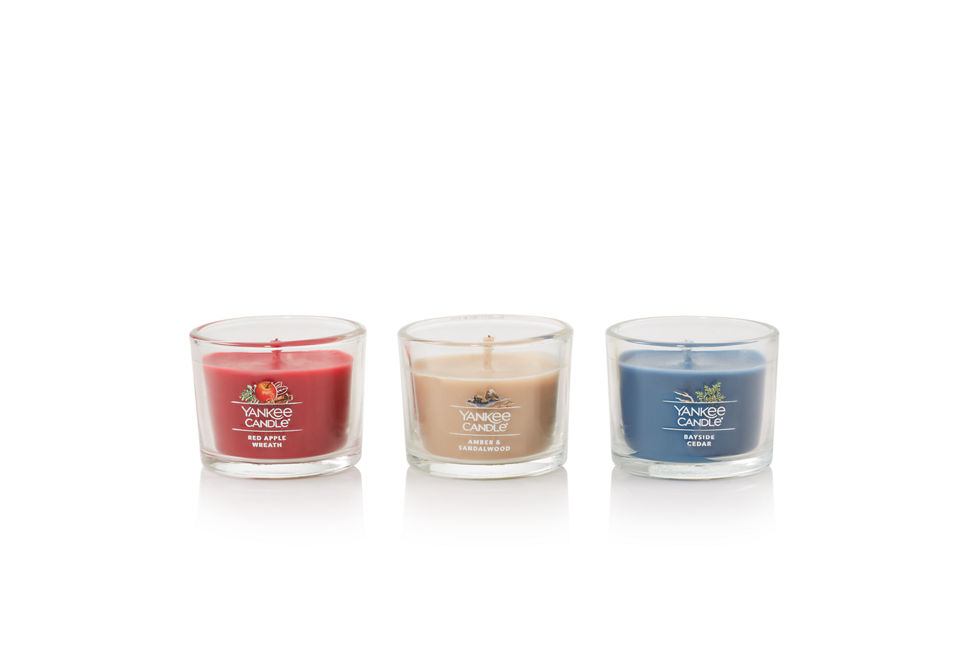 Red Apple Wreath Yankee Candle Mini, Amber & Sandalwood Yankee Candle Mini, and Bayside Cedar Yankee Candle Mini