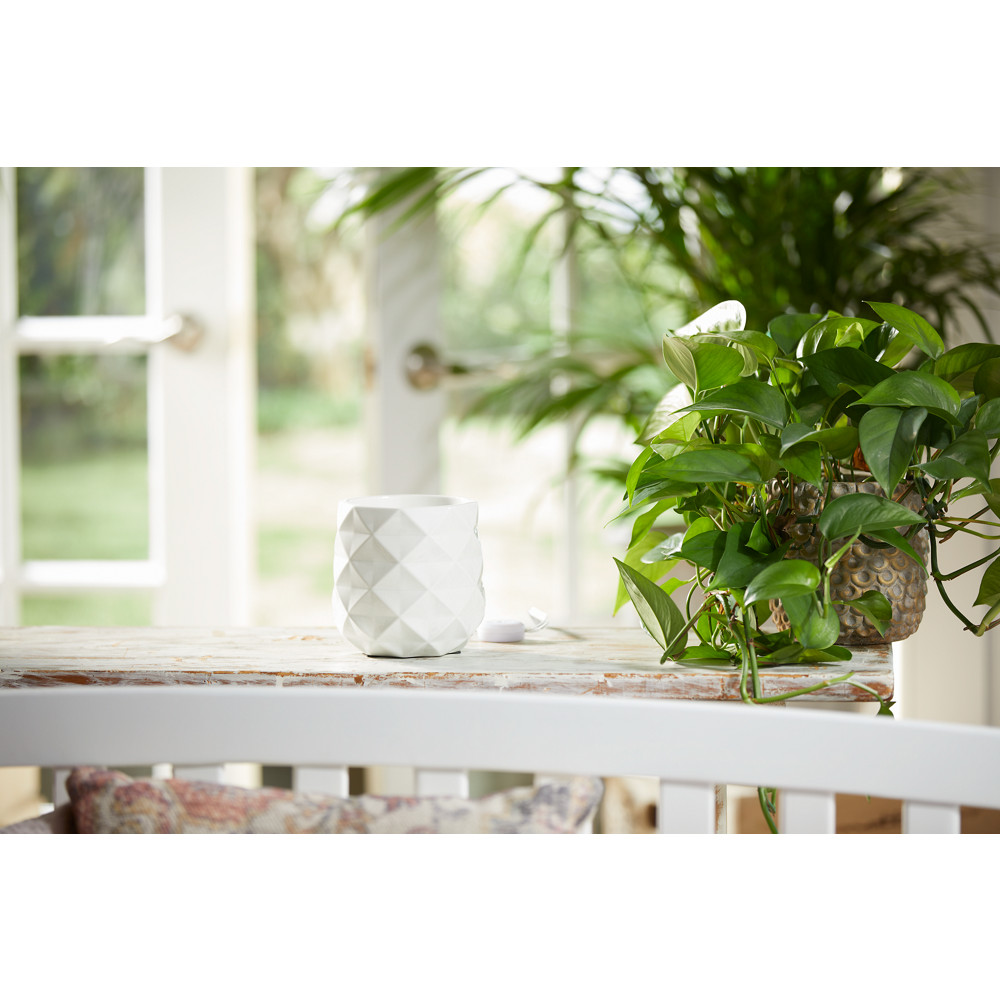 Langham White Scenterpiece® MeltCup Warmer | Yankee Candle