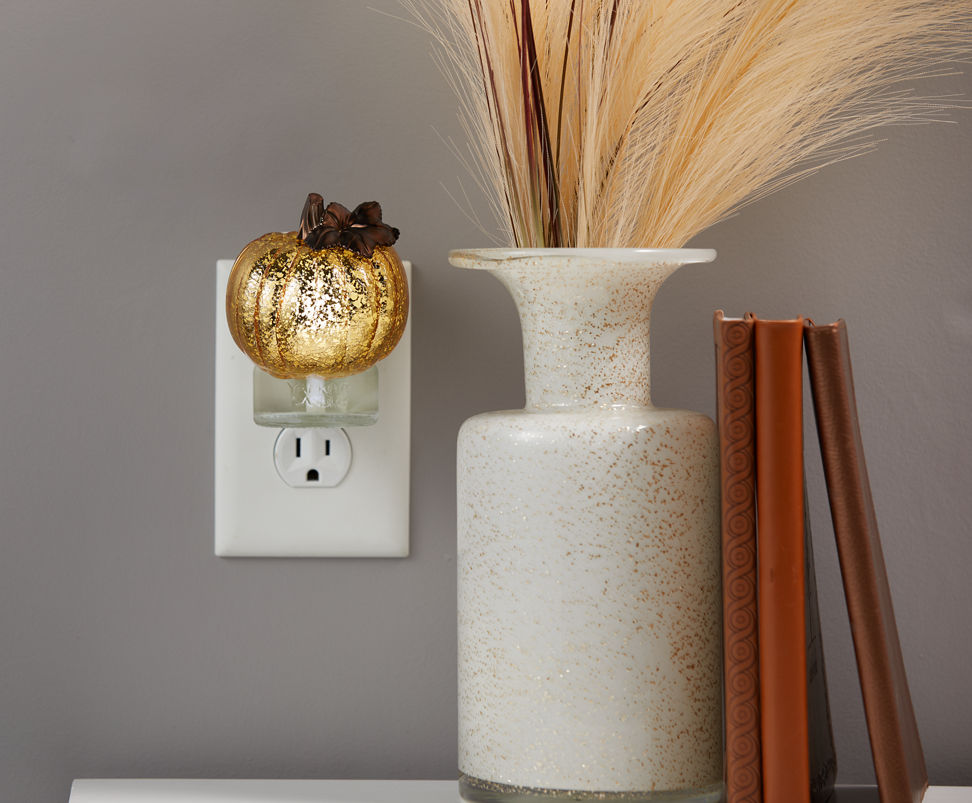 crackle pumpkin with light scentplug diffusers in socket