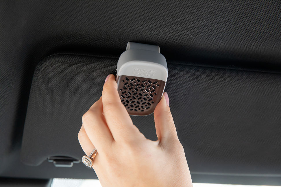 car scent clip