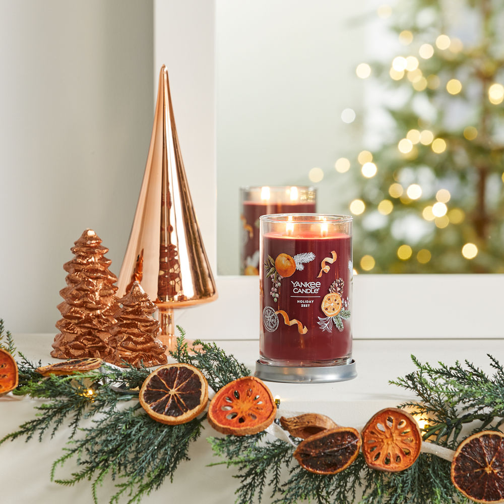 Holiday Zest Signature Large Tumbler Candle | Yankee Candle