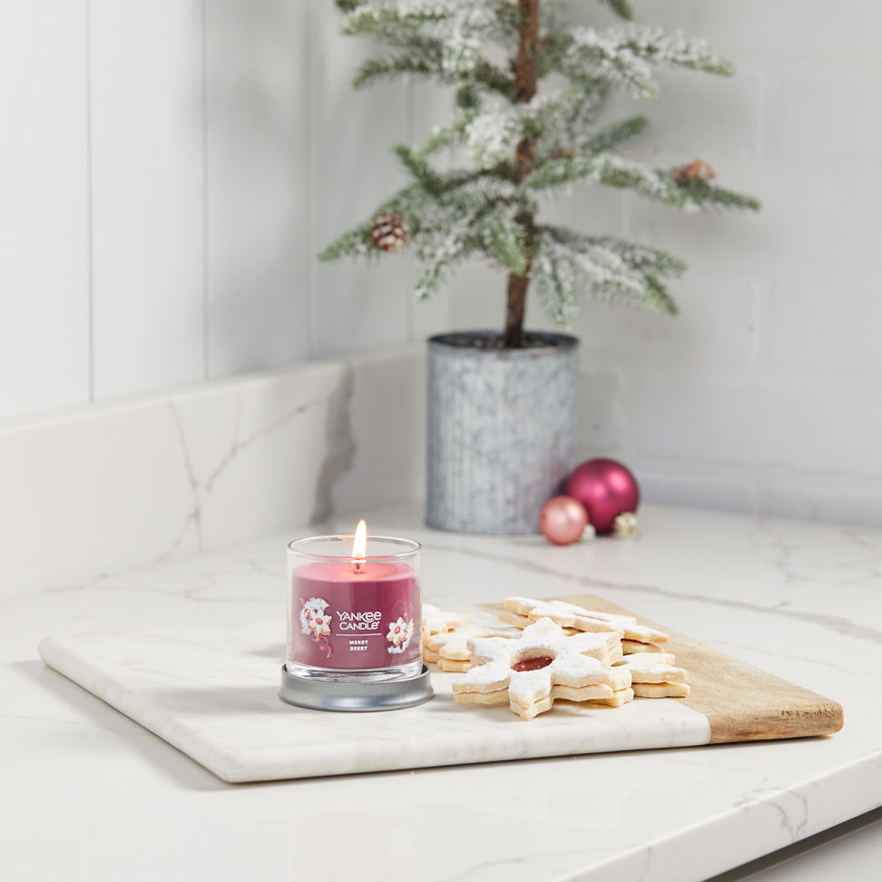merry berry signature small tumbler candle on table