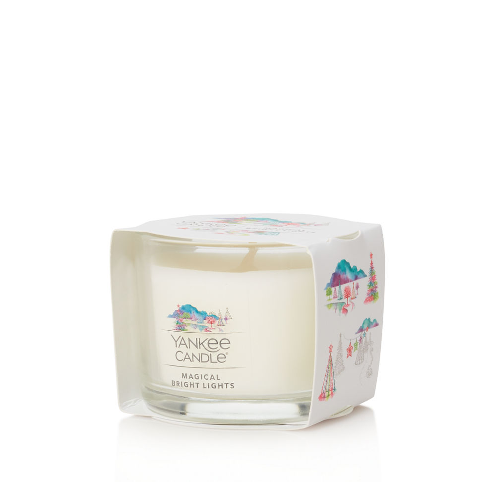 http://yankeecandle.scene7.com/is/image/YankeeCandle/233543299_1742157_2