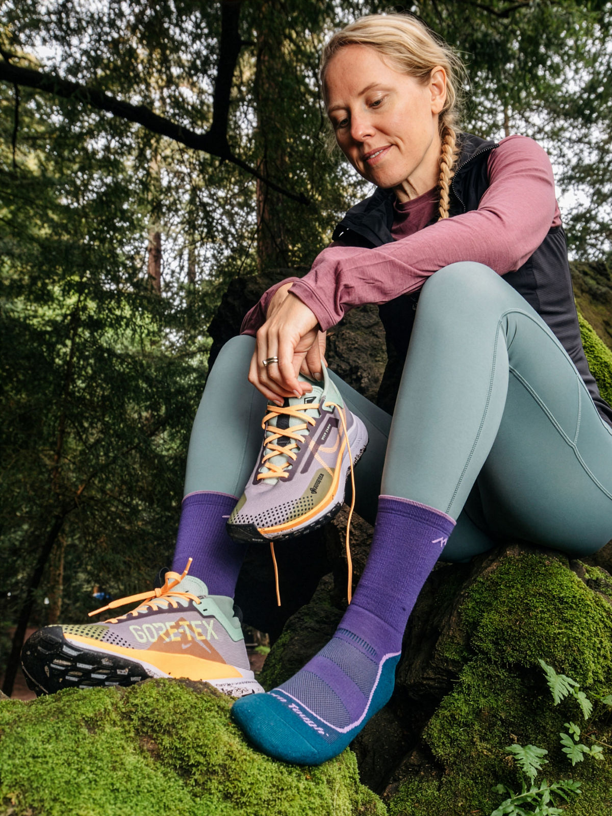 W Light Hiker Micro Crew Lightweight with Cushion-Darn Tough Grape