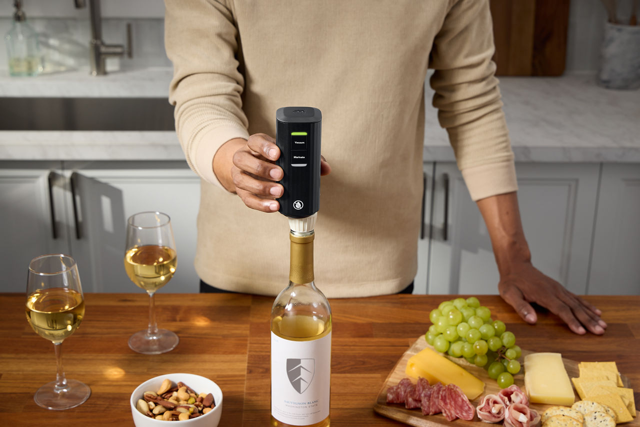 FoodSaver Bottle Stoppers - Thumbnail 2